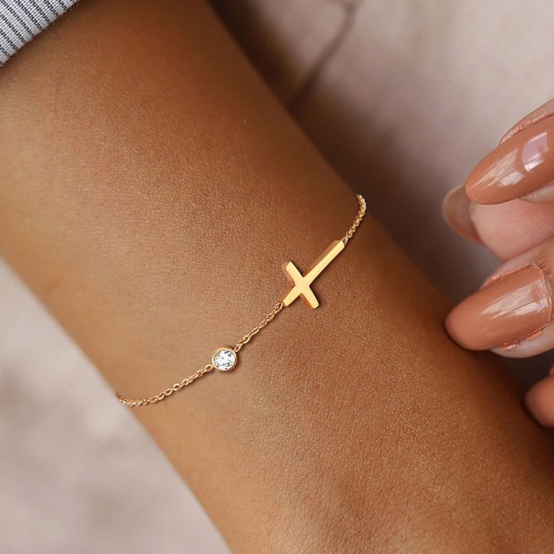 Pulseira Minimalista com Gota de Zircônia - Cruz Sagrada