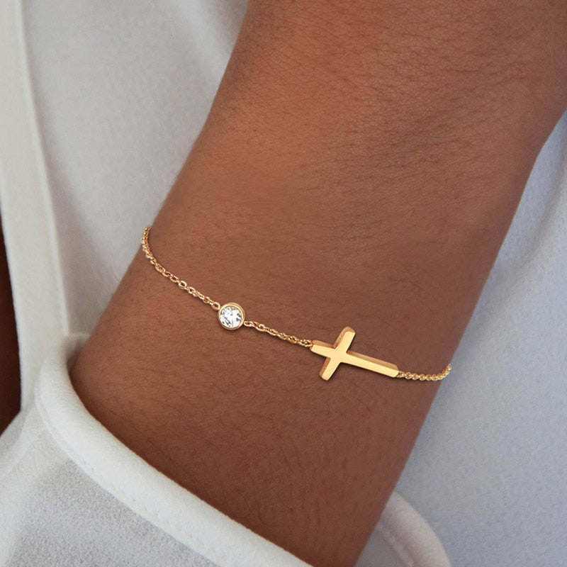 Pulseira Minimalista com Gota de Zircônia - Cruz Sagrada