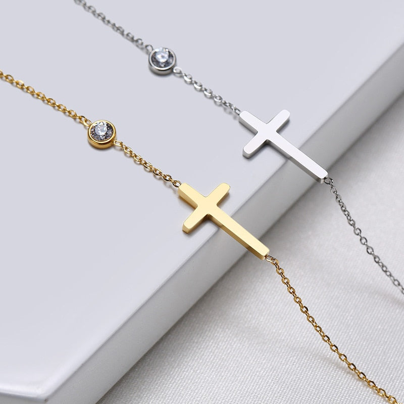Pulseira Minimalista com Gota de Zircônia - Cruz Sagrada